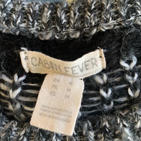 A grey women’s sweater - Picture 2 of 3